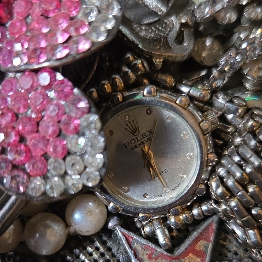 HUGE LOT SILVER TONE JUNK JEWELRY - Picture 2 of 8